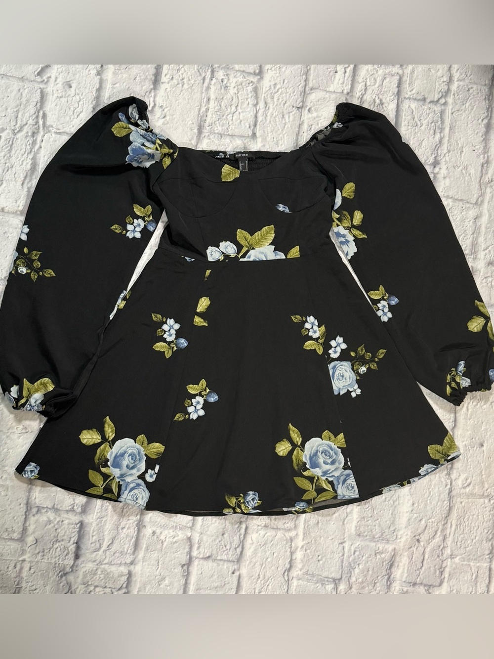 Forever 21 Black and Blue Floral Print Fit and Flare Dress Medium